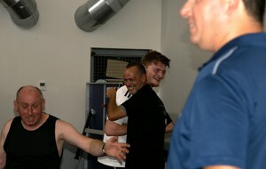 bonne humeur communicative apparemment